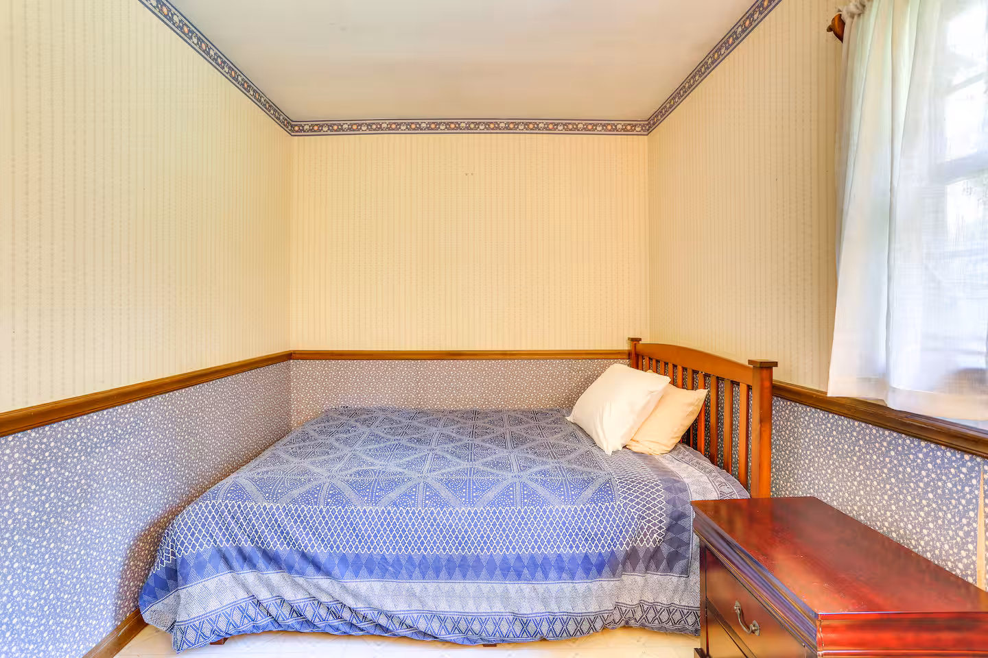 BR4 — solo room — photo 1